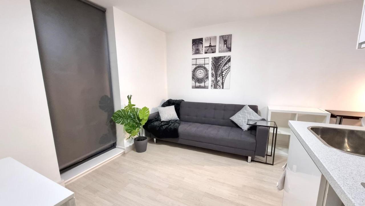 Spacious City Studio / Wifi / Parking Liverpool Eksteriør bilde