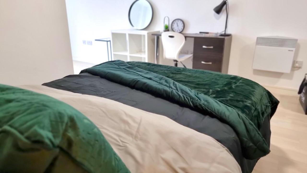 Spacious City Studio / Wifi / Parking Liverpool Eksteriør bilde
