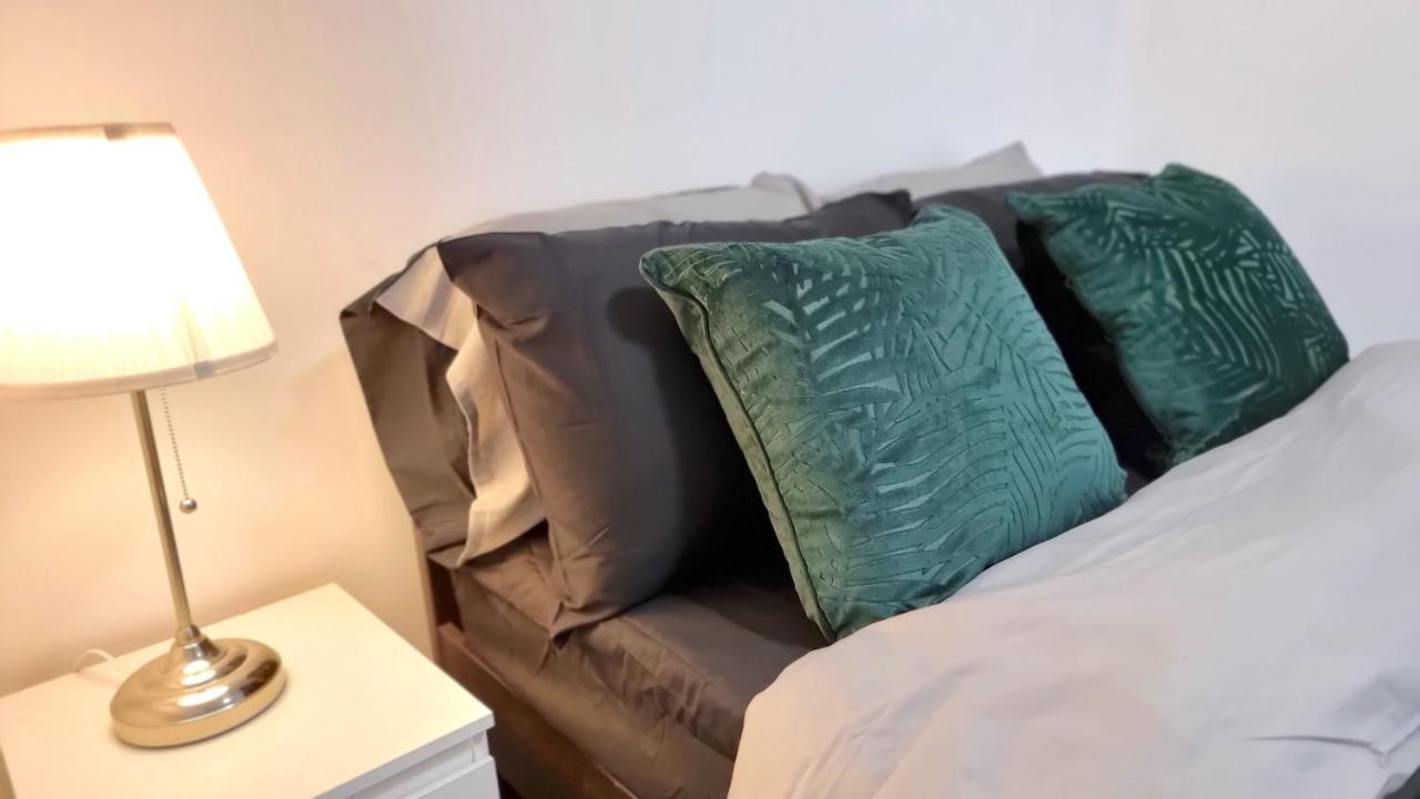 Spacious City Studio / Wifi / Parking Liverpool Eksteriør bilde