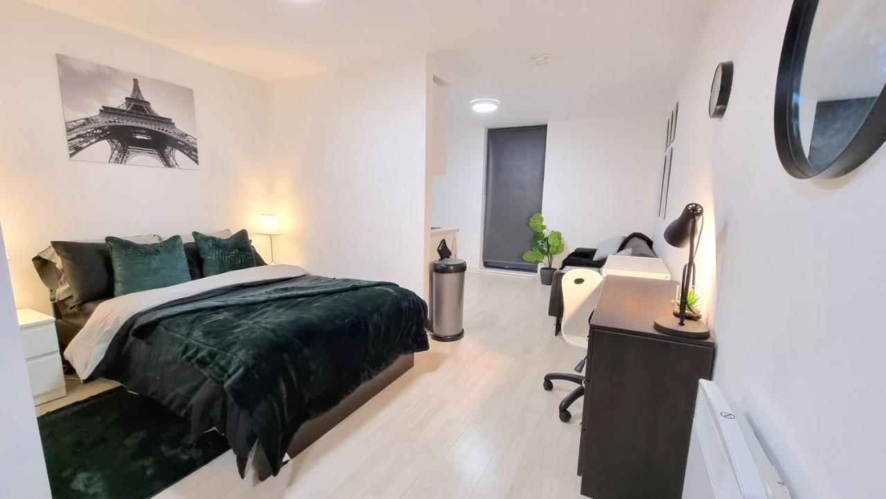 Spacious City Studio / Wifi / Parking Liverpool Eksteriør bilde